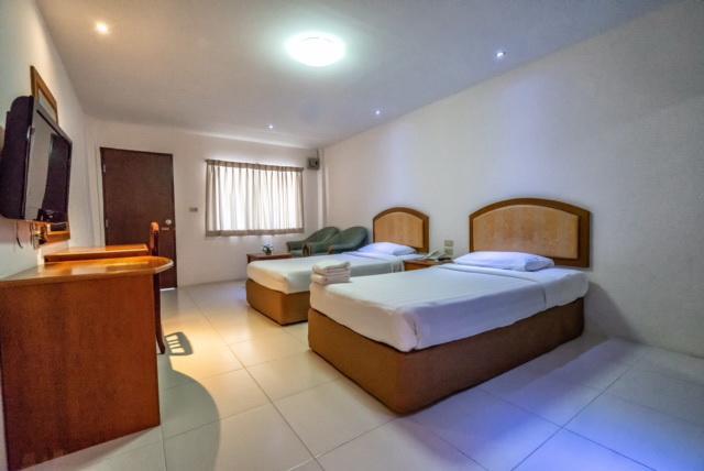 Golden House Service And Apartment Rayong Dış mekan fotoğraf